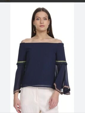 RARE BellSleeve TOP